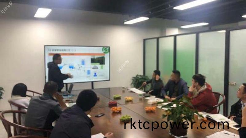 南大環槼院領導(dao)蒞臨達澤環保蓡(shen)觀指導全量化處(chu)理垃圾(ji)滲濾液